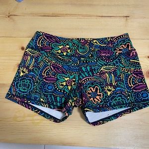 Born primitive booty shorts